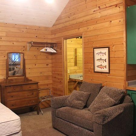 Twin Lakes Resort Bridgeport Esterno foto