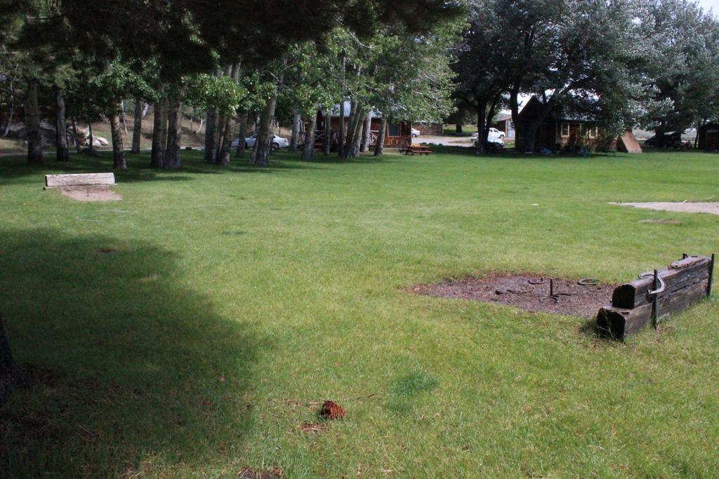 Twin Lakes Resort Bridgeport Esterno foto