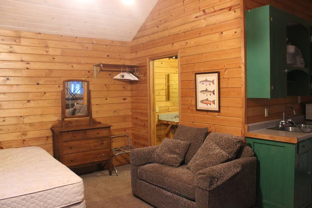 Twin Lakes Resort Bridgeport Esterno foto